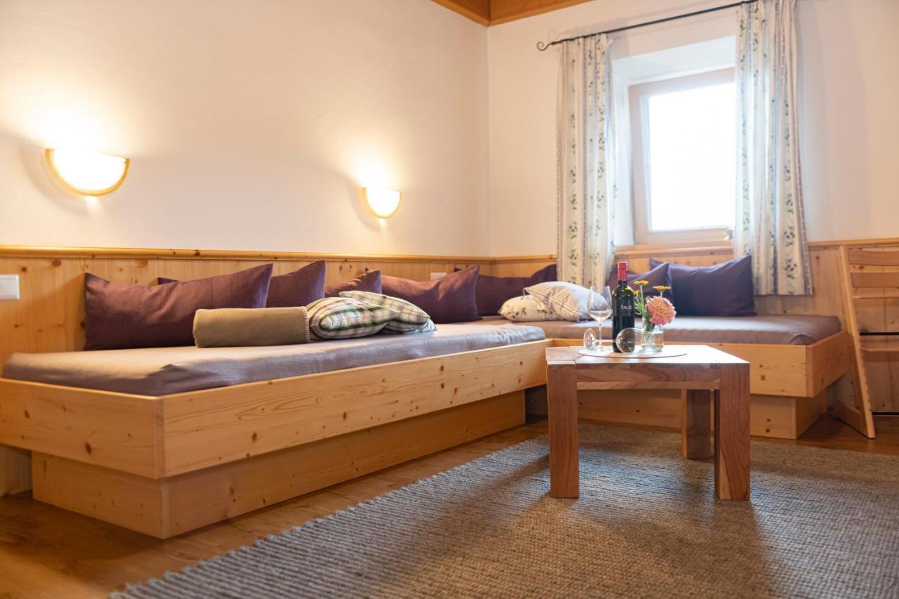 Hartlhof Urlaub Am Baby- Und Kinderbauernhof Niederau Exteriér fotografie