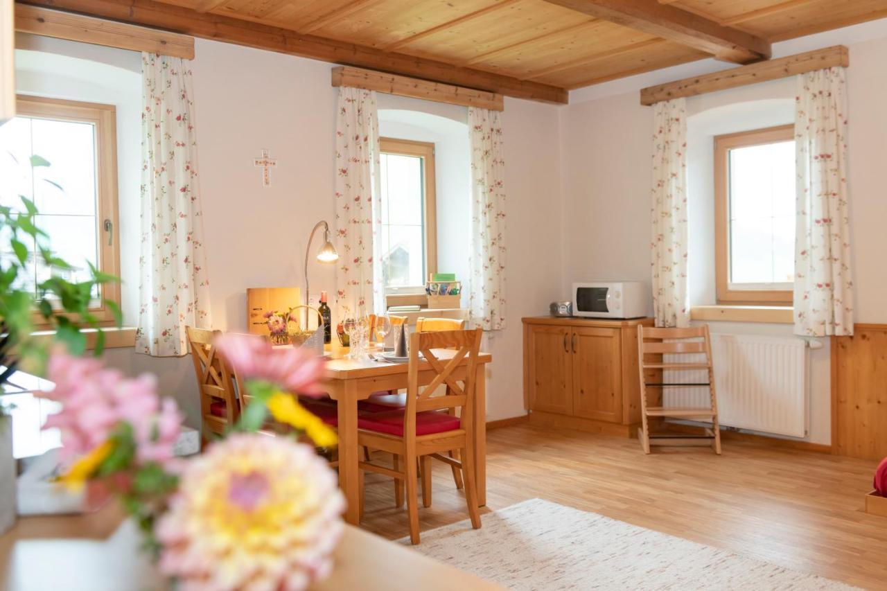 Hartlhof Urlaub Am Baby- Und Kinderbauernhof Niederau Exteriér fotografie