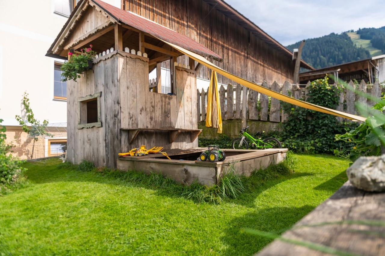 Hartlhof Urlaub Am Baby- Und Kinderbauernhof Niederau Exteriér fotografie